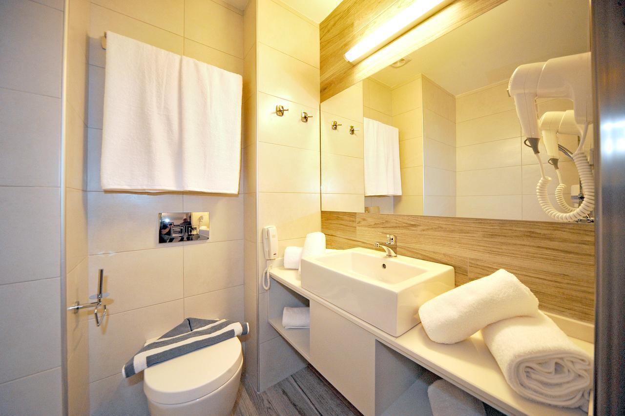 העיירה קוס Astron Suites & Apartments מראה חיצוני תמונה